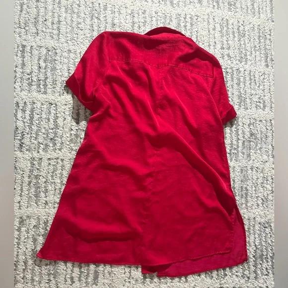 Chicos red silky short sleeve tunic top blouse lightweight size 12 petite - Picture 4 of 4